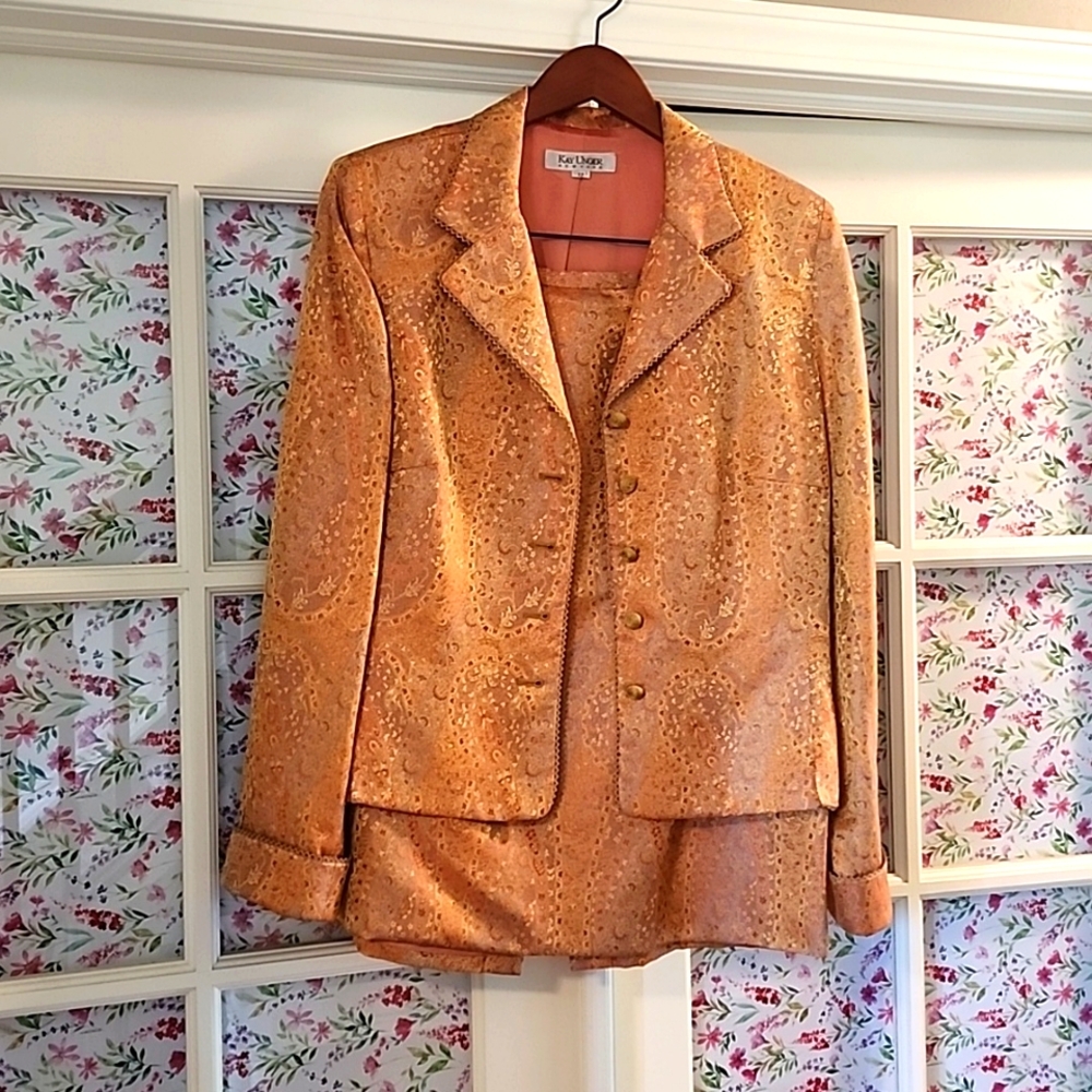 Kay Unger suit, size 12 but fits like 8
